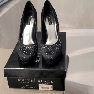 Beautiful White House Black Market shoes